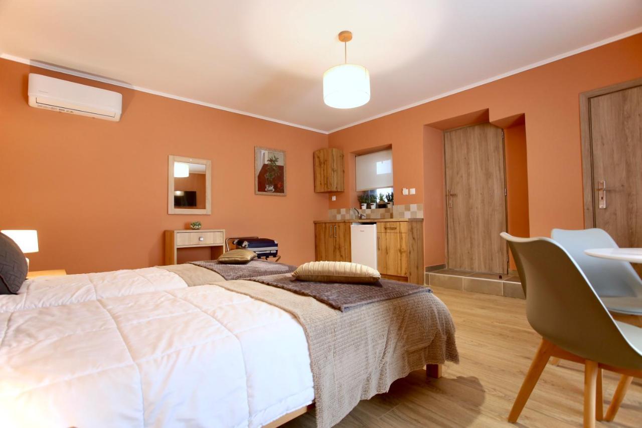 Gk Mediterranean Village - Airport Free Shuttle By Gk Properties Markópoulon Dış mekan fotoğraf